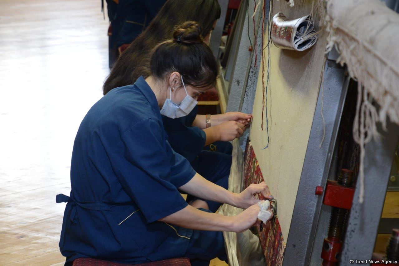 Названа стоимость самого дорогого ковра, сотканного в Хачмазе (ФОТО)