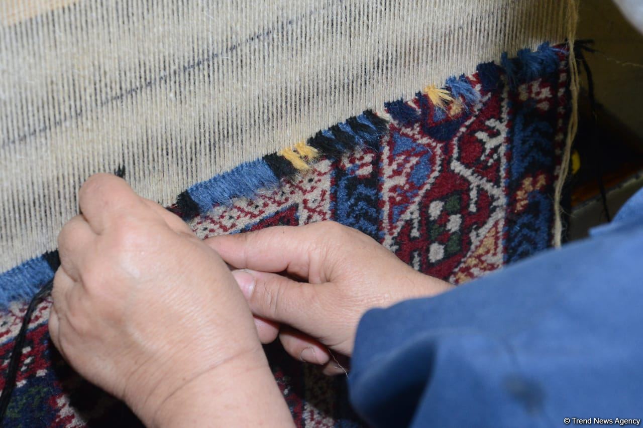 Названа стоимость самого дорогого ковра, сотканного в Хачмазе (ФОТО)