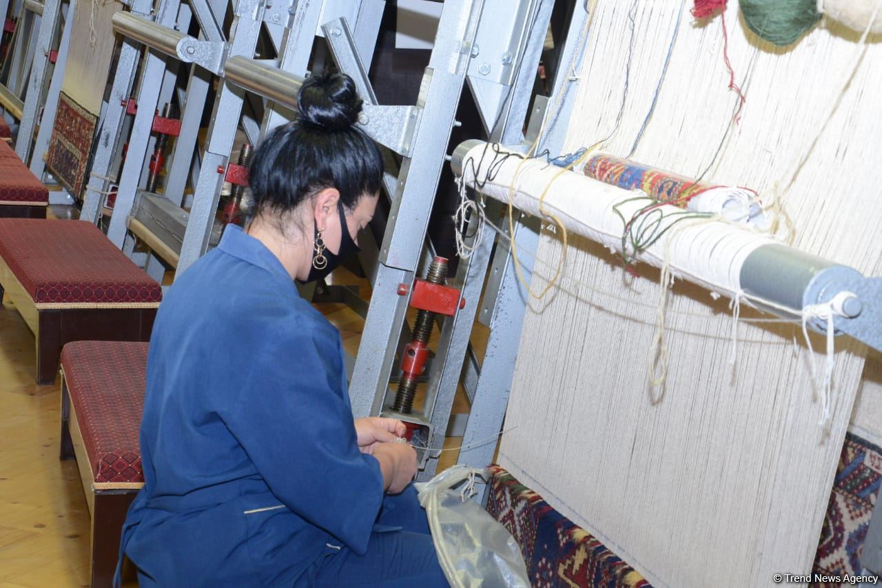 Названа стоимость самого дорогого ковра, сотканного в Хачмазе (ФОТО)