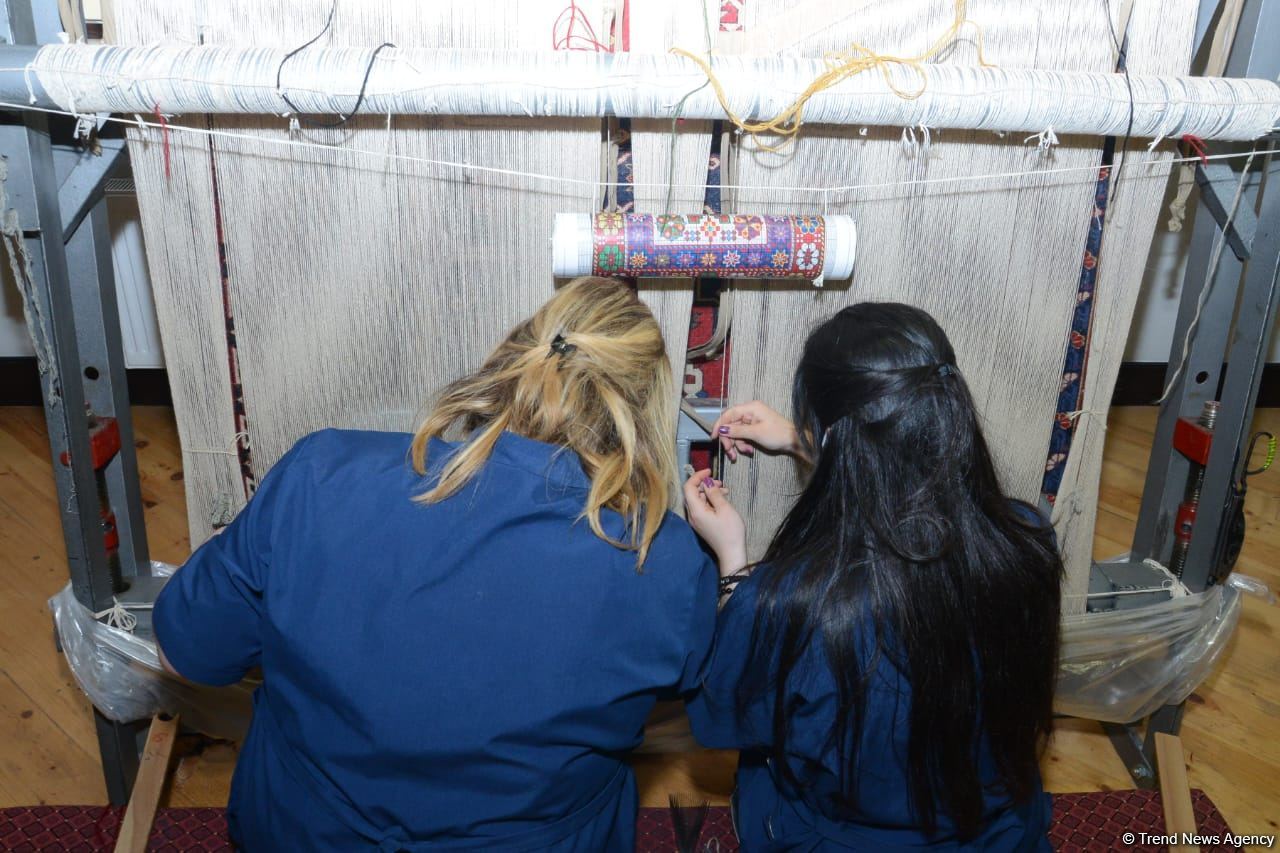 Названа стоимость самого дорогого ковра, сотканного в Хачмазе (ФОТО)