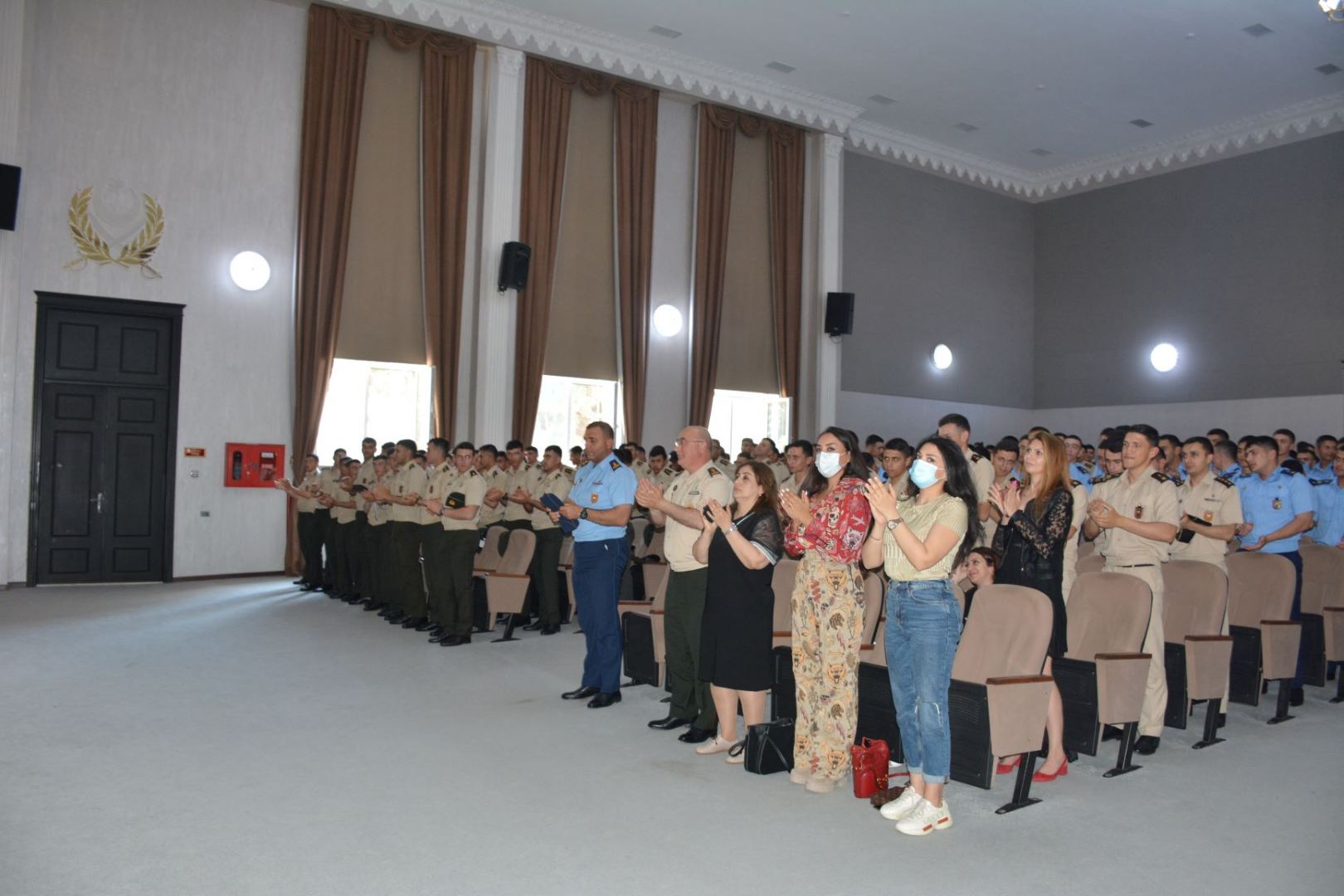 В Азербайджанском высшем военном училище имени Гейдара Алиева прошел концерт в честь Дня Республики (ФОТО)