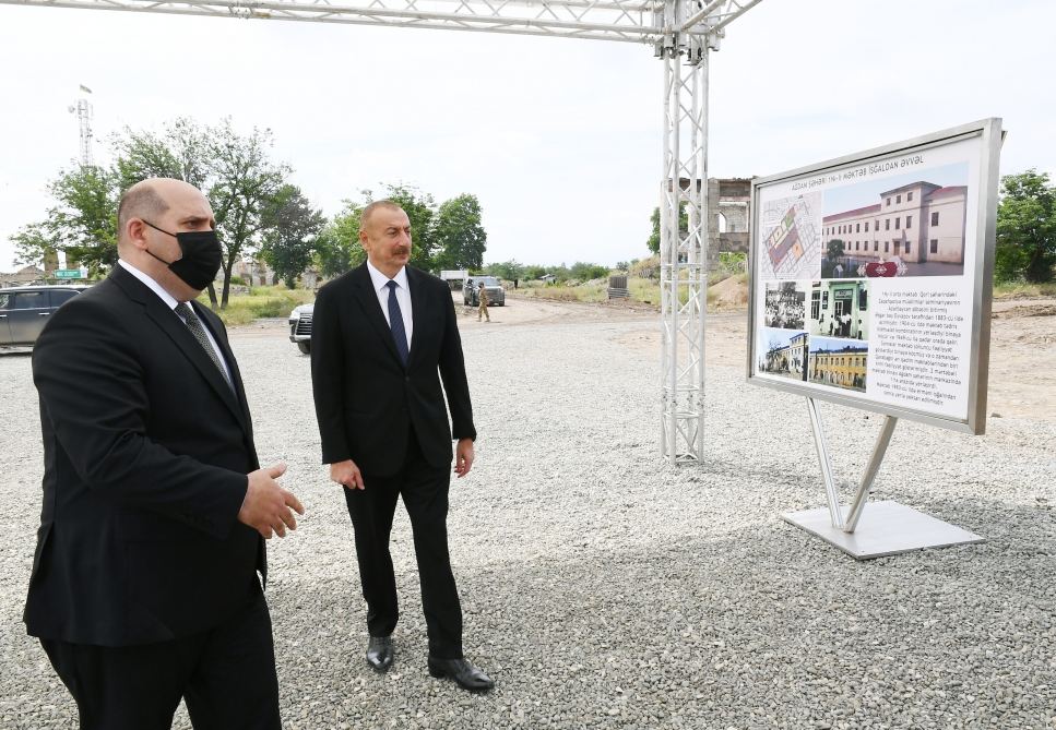 Президент Ильхам Алиев заложил фундамент нового здания Агдамской городской школы номер 1 (ФОТО)