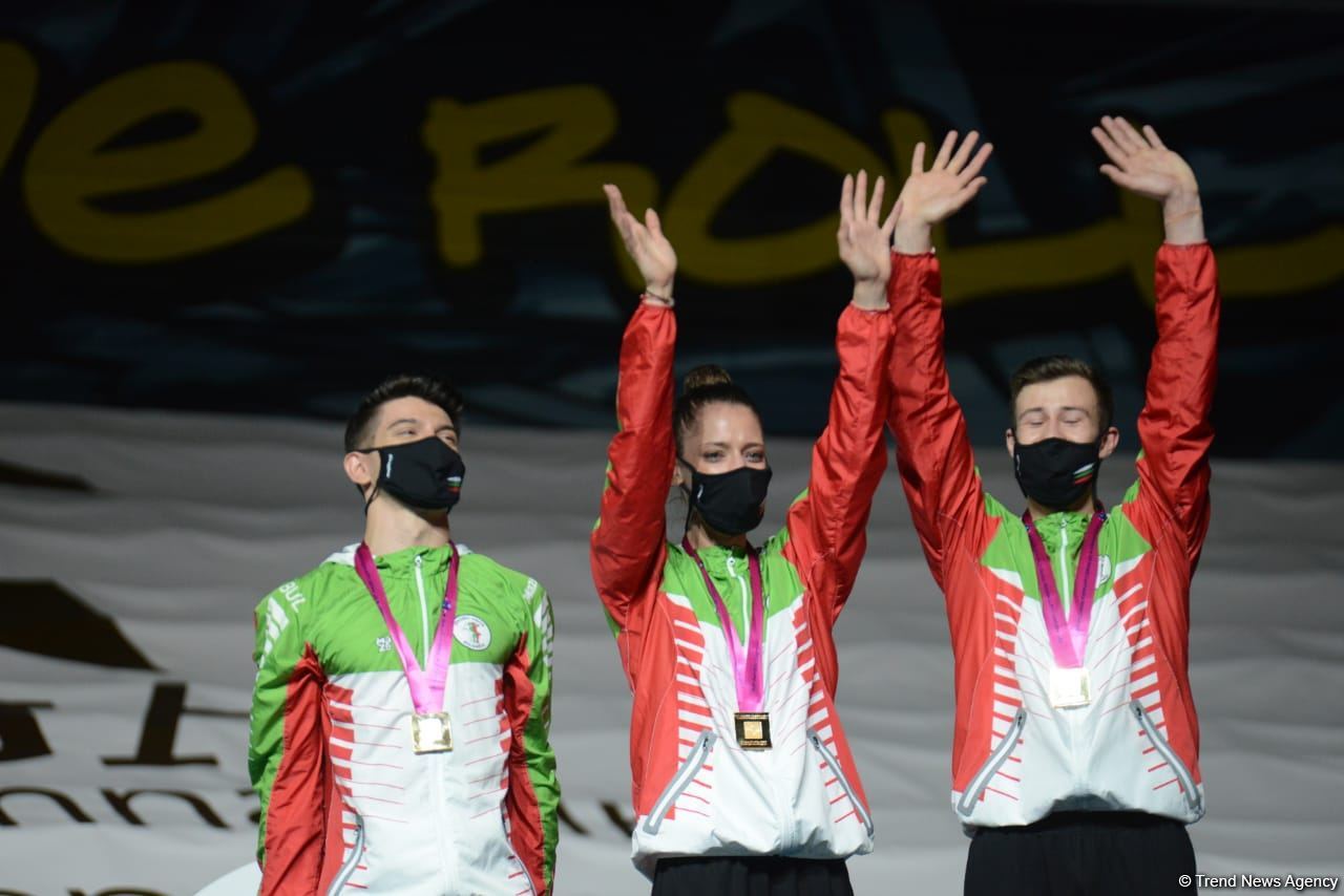 В Баку состоялась церемония награждения победителей ЧМ по аэробике среди трио и в индивидуальной программе у женщин (ФОТО)