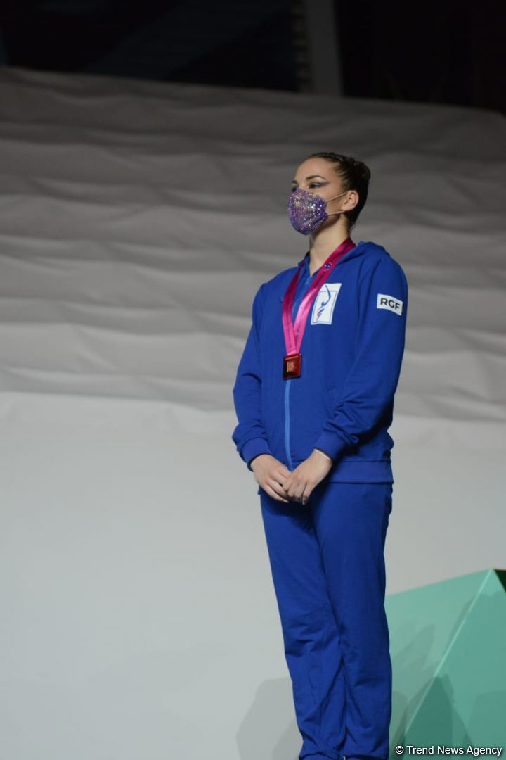 В Баку состоялась церемония награждения победителей ЧМ по аэробике среди трио и в индивидуальной программе у женщин (ФОТО)