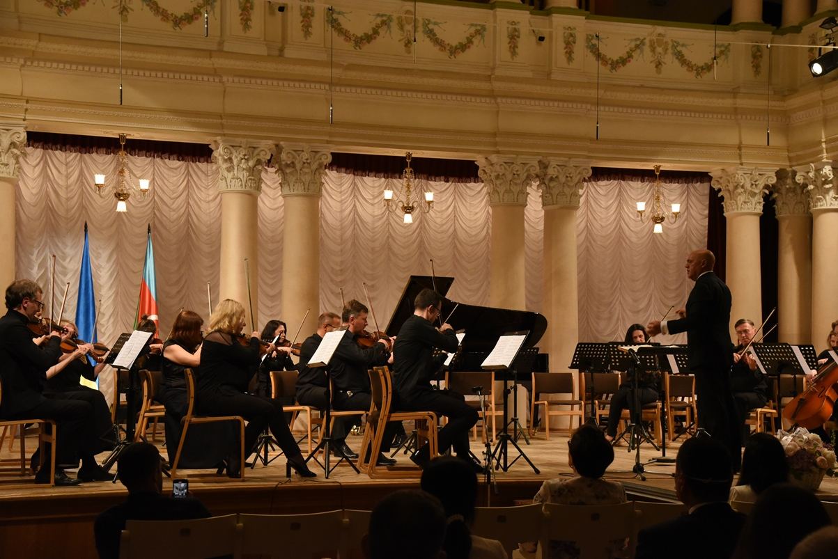 В Киеве прошел грандиозный концерт "Диалог дружбы: Украина – Азербайджан"  (ФОТО)