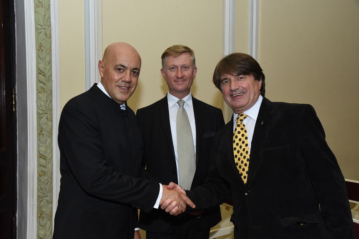 В Киеве прошел грандиозный концерт "Диалог дружбы: Украина – Азербайджан"  (ФОТО)