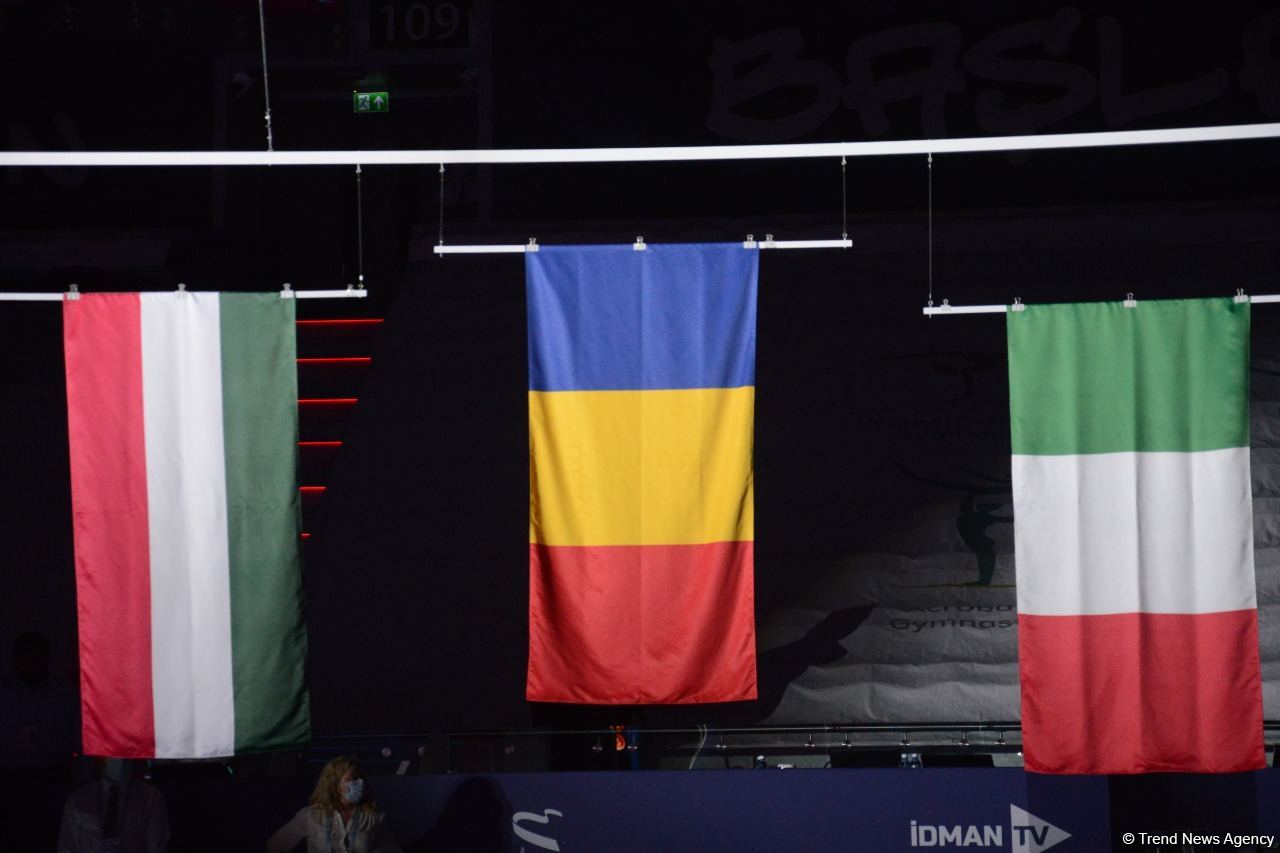 В Баку состоялась церемония награждения победителей ЧМ по аэробной гимнастике среди групп и в программе аэродэнс (ФОТО)