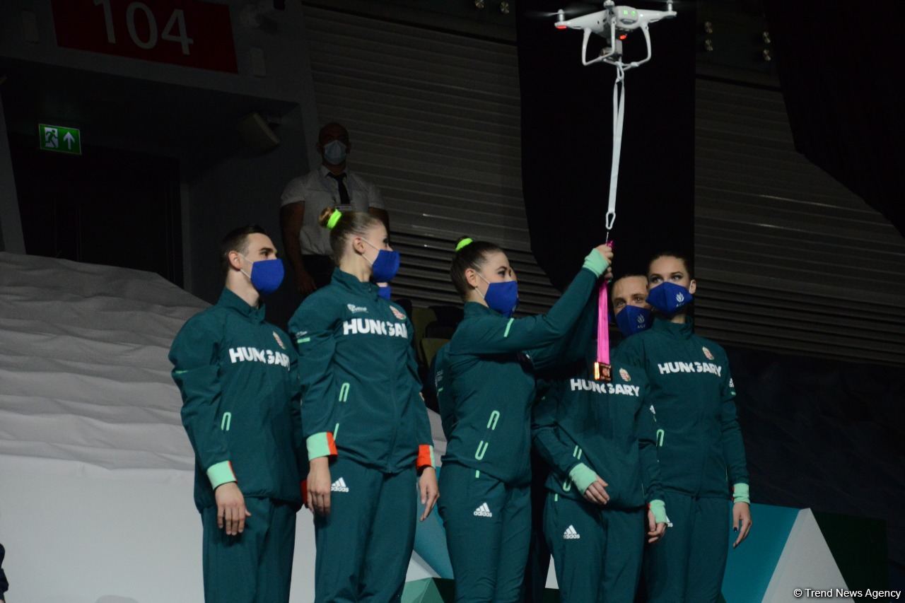 В Баку состоялась церемония награждения победителей ЧМ по аэробной гимнастике среди групп и в программе аэродэнс (ФОТО)