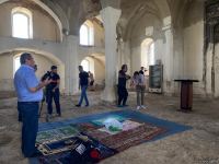 Зарубежные блогеры посетили Агдамскую мечеть (ФОТО)