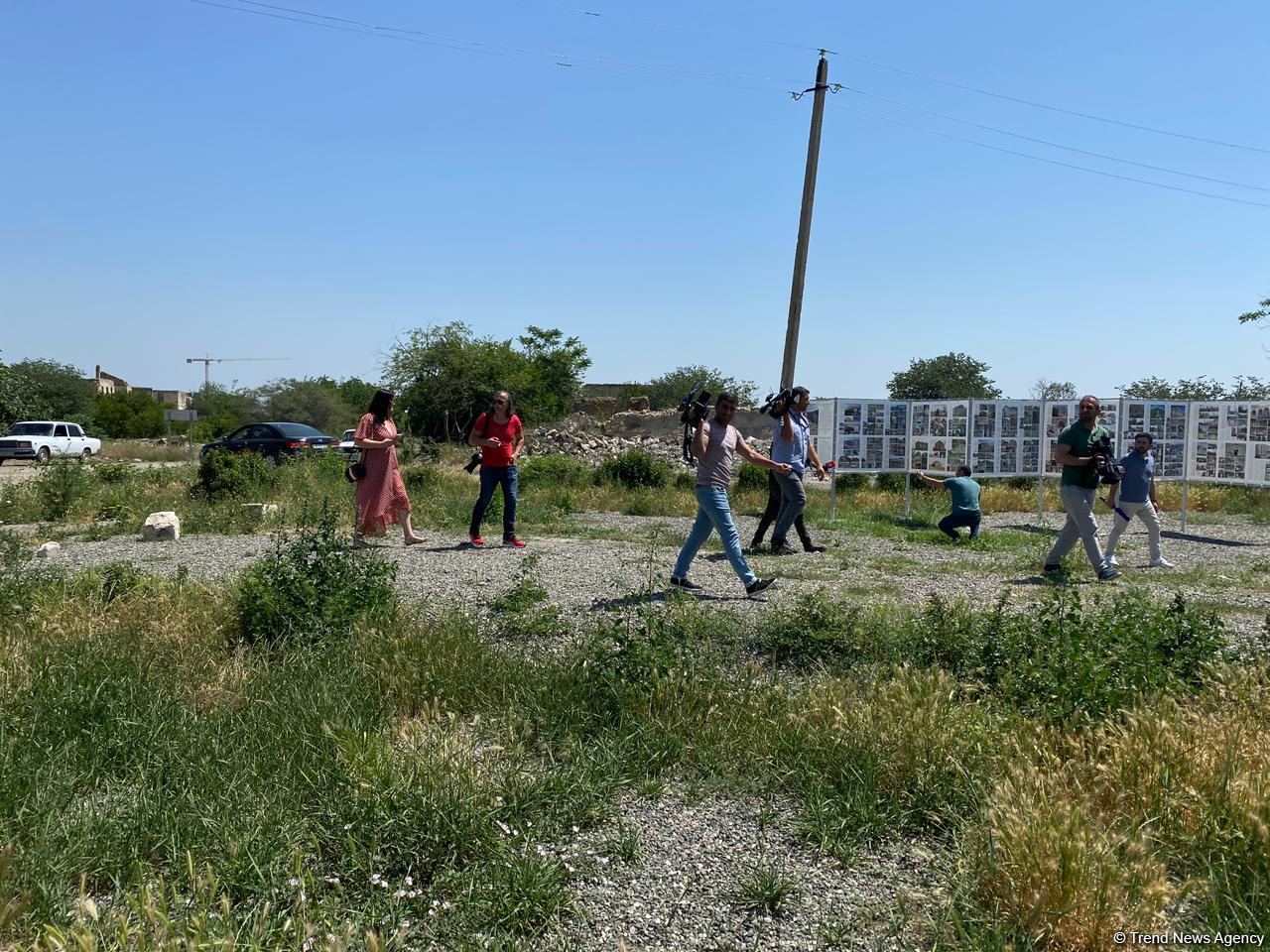 Зарубежные блогеры посетили Агдамскую мечеть (ФОТО)