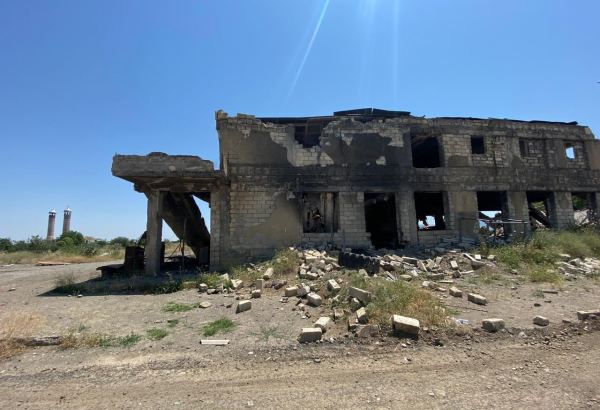 Журналисты ознакомились с ходом строительных работ в освобожденном Агдаме (ФОТО)