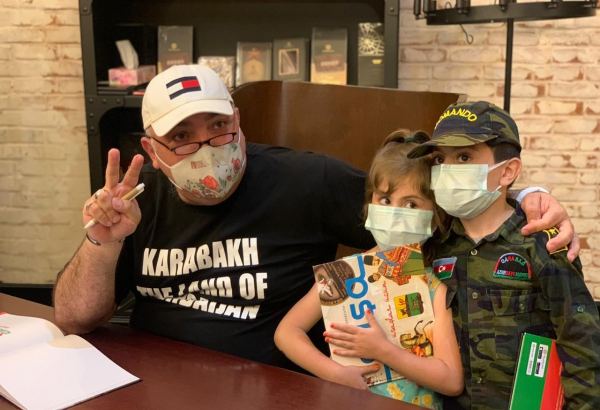 Baku Book Center и Бахрам Багирзаде провели праздник книги для детей из семей шехидов (ФОТО)