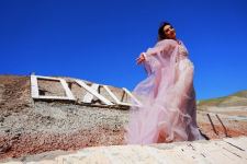 50-летний ветер Уснии Мурватовой на золотисто-красных горах Хызы (ФОТО/ВИДЕО)