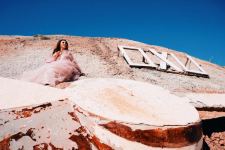 50-летний ветер Уснии Мурватовой на золотисто-красных горах Хызы (ФОТО/ВИДЕО)