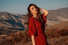 50-летний ветер Уснии Мурватовой на золотисто-красных горах Хызы (ФОТО/ВИДЕО)