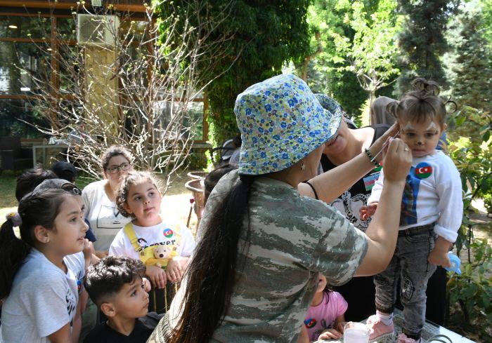 В Парке офицеров прошла концертная программа для детей из семей шехидов (ВИДЕО, ФОТО)