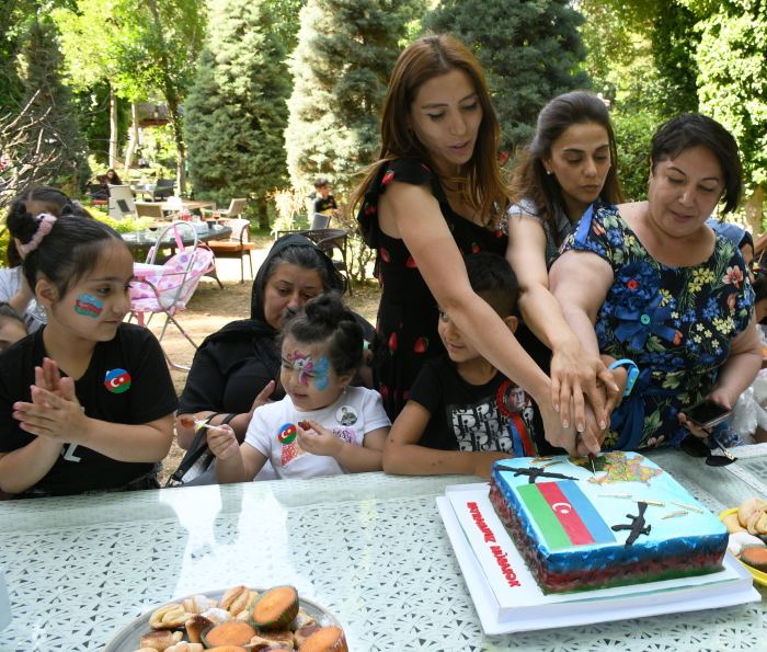 В Парке офицеров прошла концертная программа для детей из семей шехидов (ВИДЕО, ФОТО)