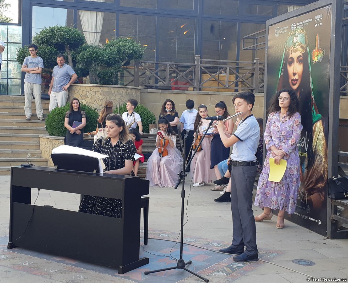 Яркие эмоции и незабываемые впечатления – в Баку дан старт фестивалю "Симург" (ФОТО)