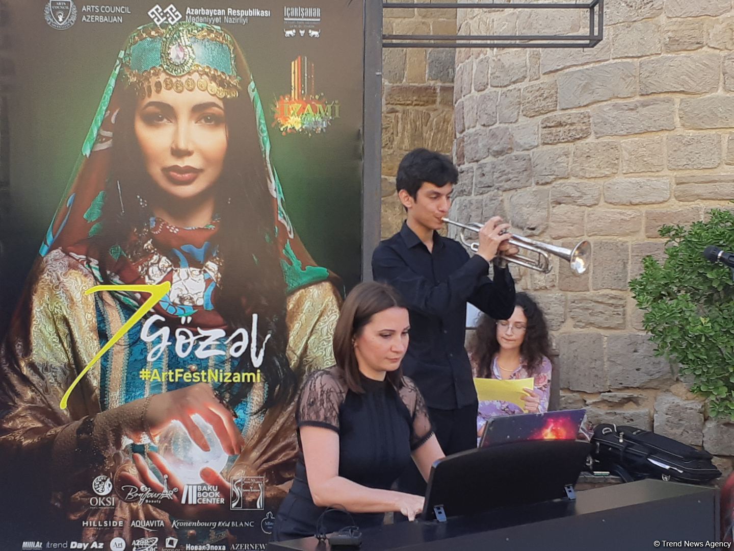 Яркие эмоции и незабываемые впечатления – в Баку дан старт фестивалю "Симург" (ФОТО)