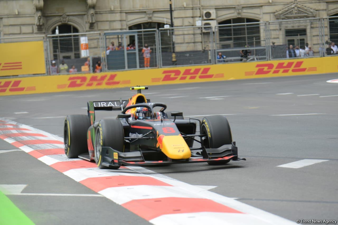 Стал известен победитель свободных заездов FIA F2 Гран-при  Азербайджана Формулы-1
