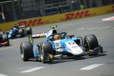 В рамках Гран-при Азербайджана стартовал спринт в классе Формулы-2 (ФОТО)