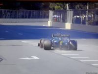 Первая авария в квалификации на Гран-при Азербайджана "Формулы 1" (ФОТО)