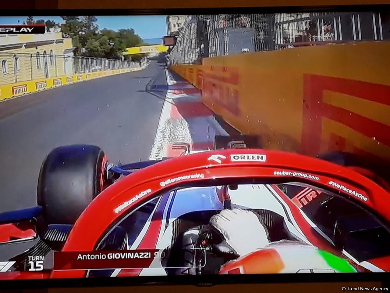 В рамках квалификации на Гран-при Азербайджана "Формулы 1" произошла очередная авария (ФОТО)