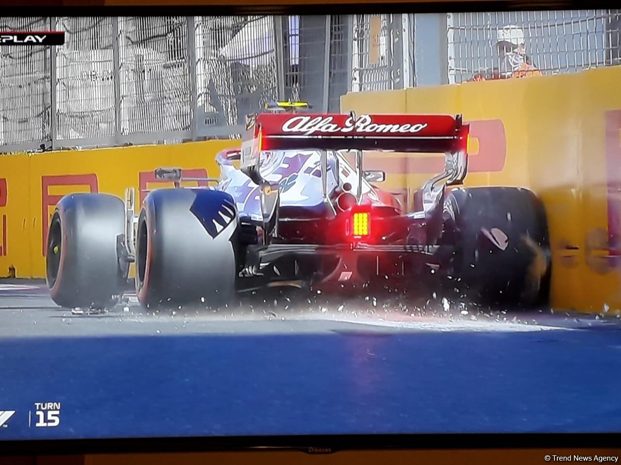 В рамках квалификации на Гран-при Азербайджана "Формулы 1" произошла очередная авария (ФОТО)