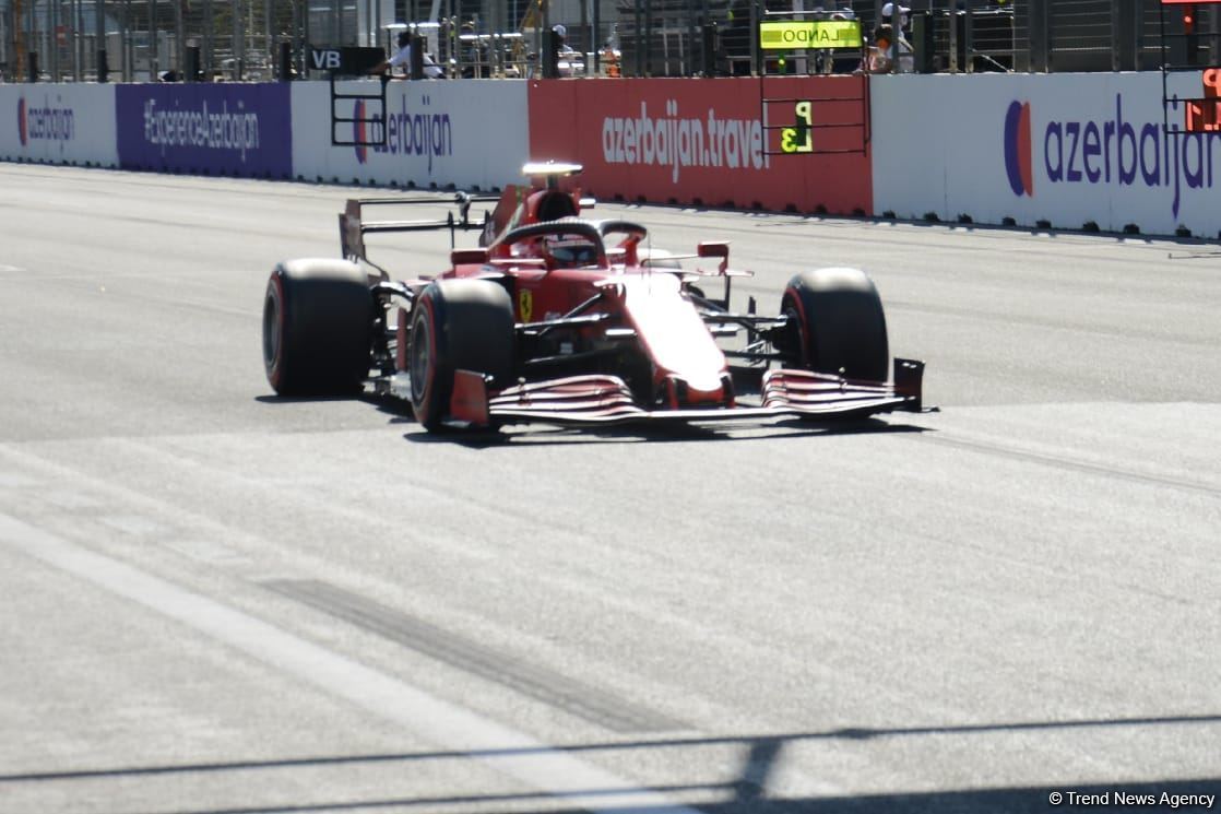 В рамках Гран-при Азербайджана "Формулы 1" начался квалификационный заезд в классе F1 (ФОТО)