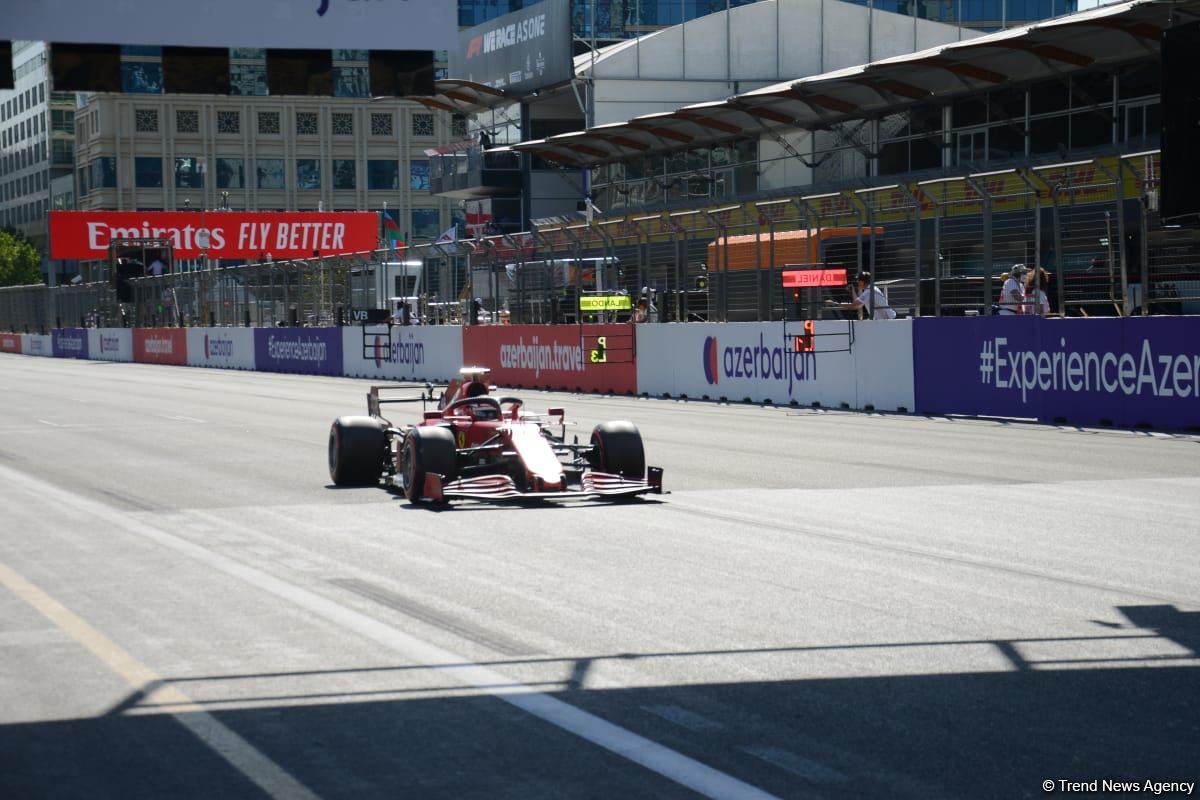 В рамках Гран-при Азербайджана "Формулы 1" начался квалификационный заезд в классе F1 (ФОТО)