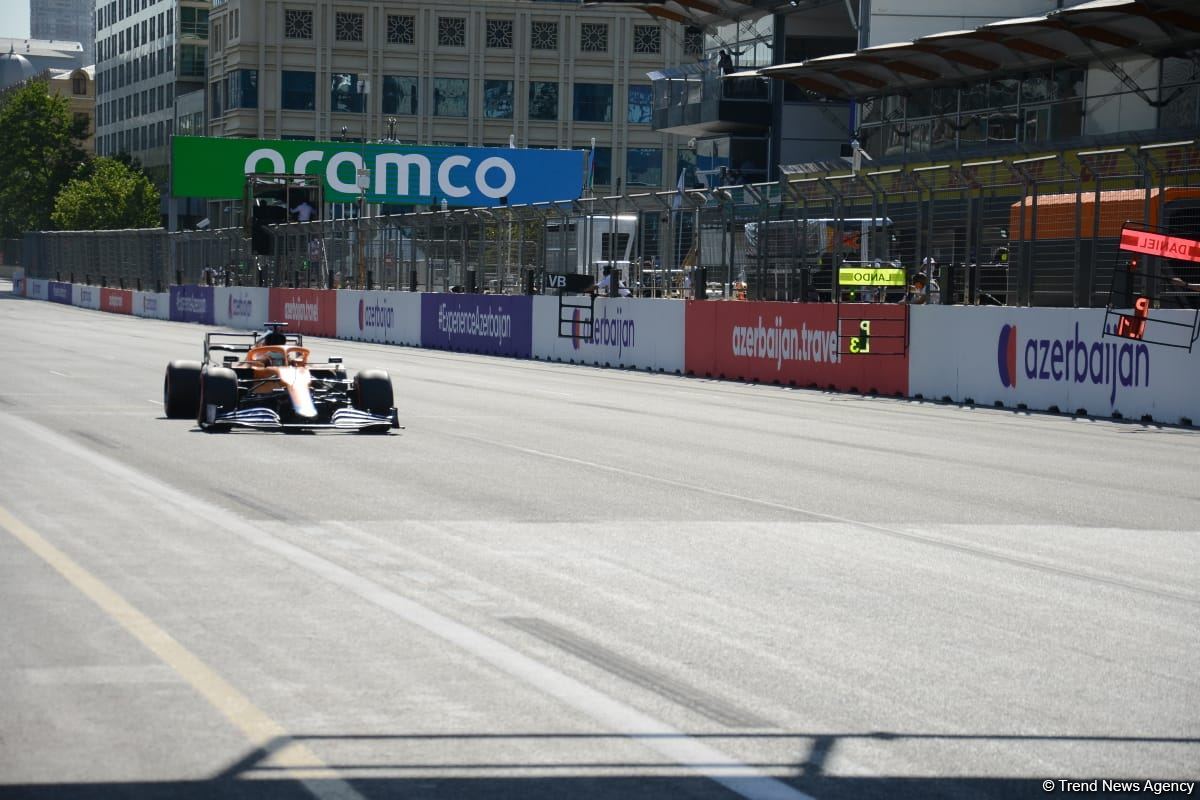 В рамках Гран-при Азербайджана "Формулы 1" начался квалификационный заезд в классе F1 (ФОТО)