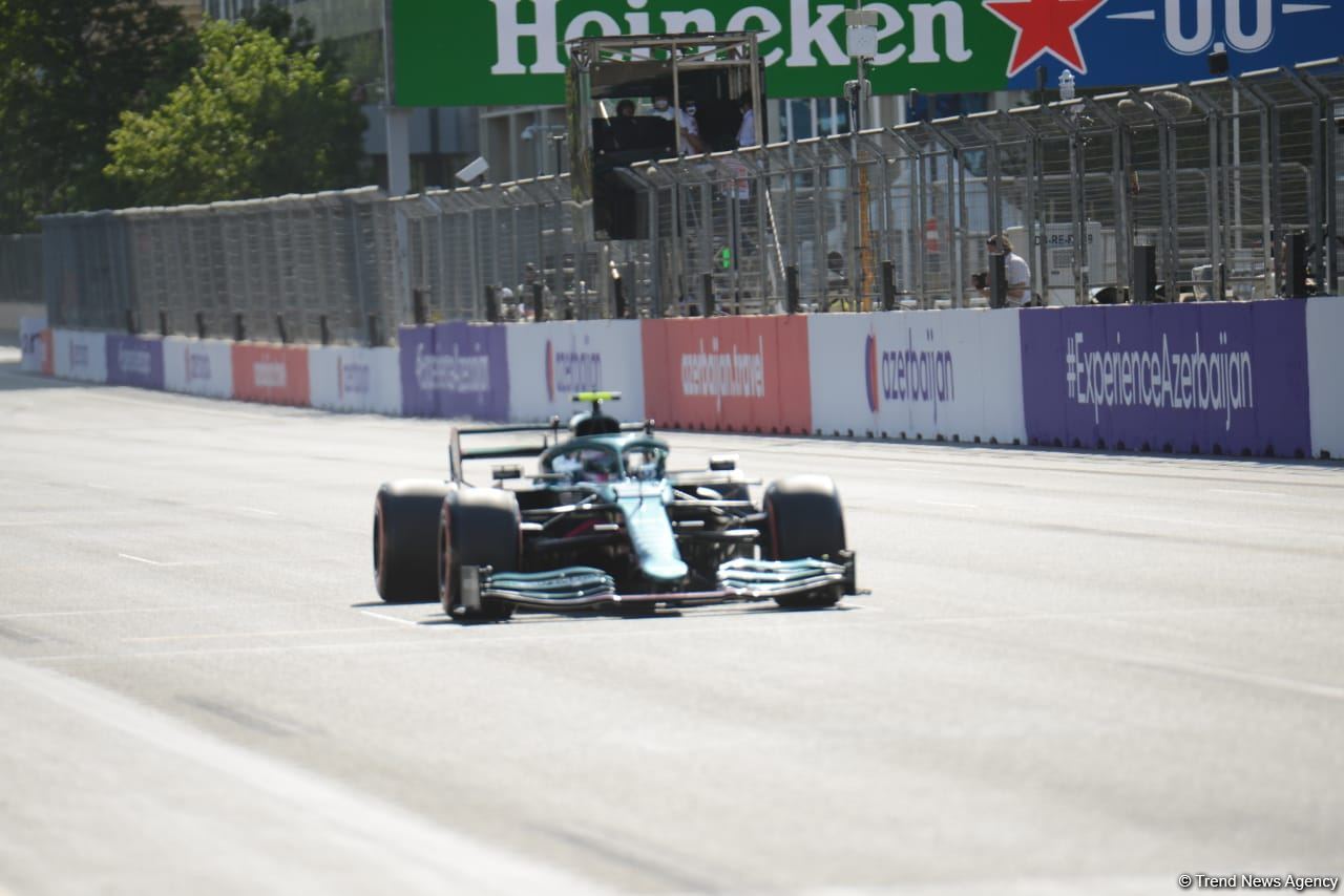 В рамках Гран-при Азербайджана "Формулы 1" начался квалификационный заезд в классе F1 (ФОТО)