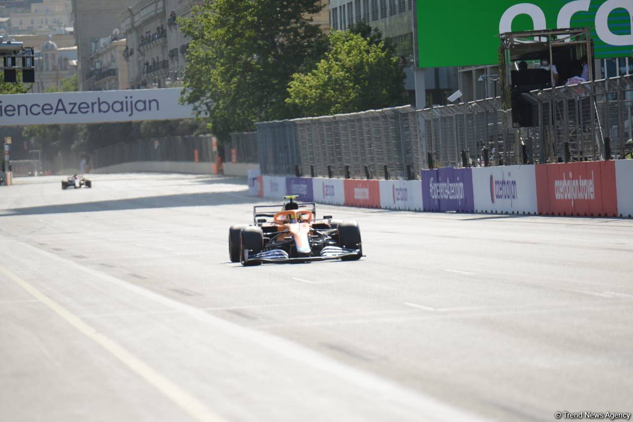 В рамках Гран-при Азербайджана "Формулы 1" начался квалификационный заезд в классе F1 (ФОТО)