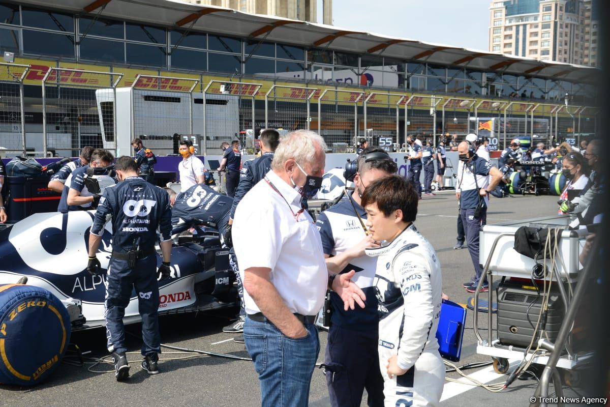 На Гран-при Азербайджана Формулы-1 прошла церемония исполнения государственного гимна (ФОТО/ВИДЕО)