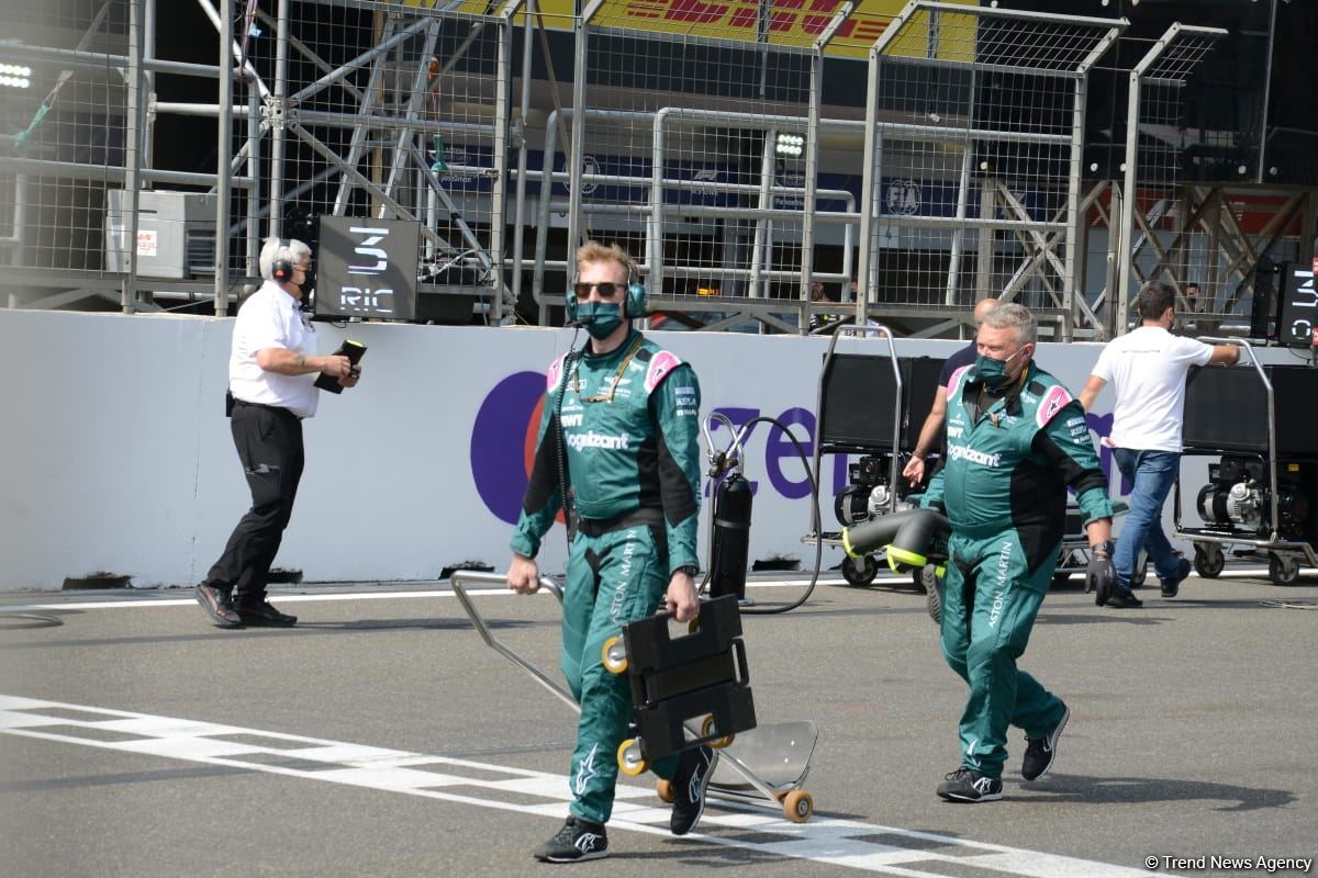 На Гран-при Азербайджана Формулы-1 прошла церемония исполнения государственного гимна (ФОТО/ВИДЕО)