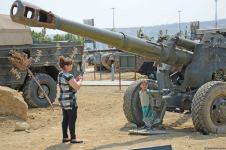 Посетителям Парка военных трофеев в Баку демонстрируется мощь азербайджанской армии (ФОТОРЕПОРТАЖ)