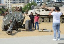 Посетителям Парка военных трофеев в Баку демонстрируется мощь азербайджанской армии (ФОТОРЕПОРТАЖ)