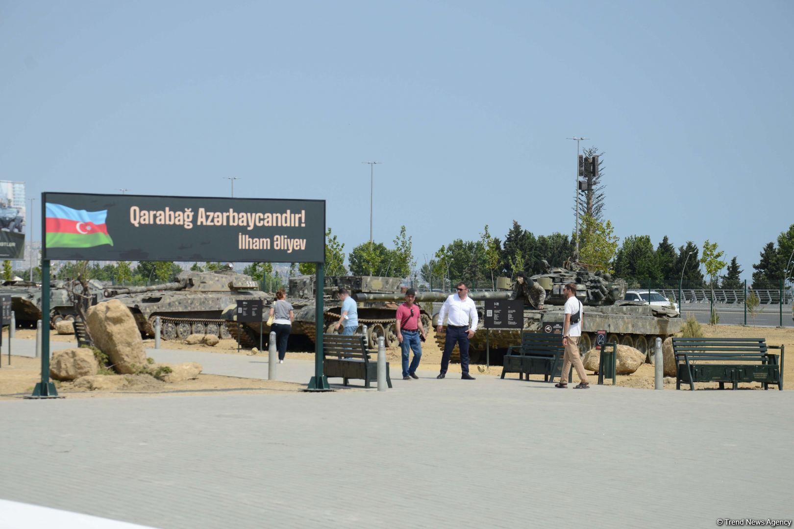 Посетителям Парка военных трофеев в Баку демонстрируется мощь азербайджанской армии (ФОТОРЕПОРТАЖ)