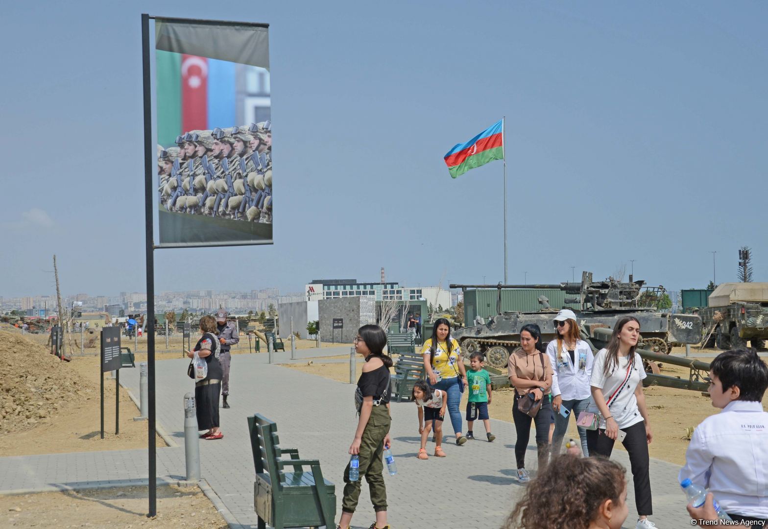 Посетителям Парка военных трофеев в Баку демонстрируется мощь азербайджанской армии (ФОТОРЕПОРТАЖ)