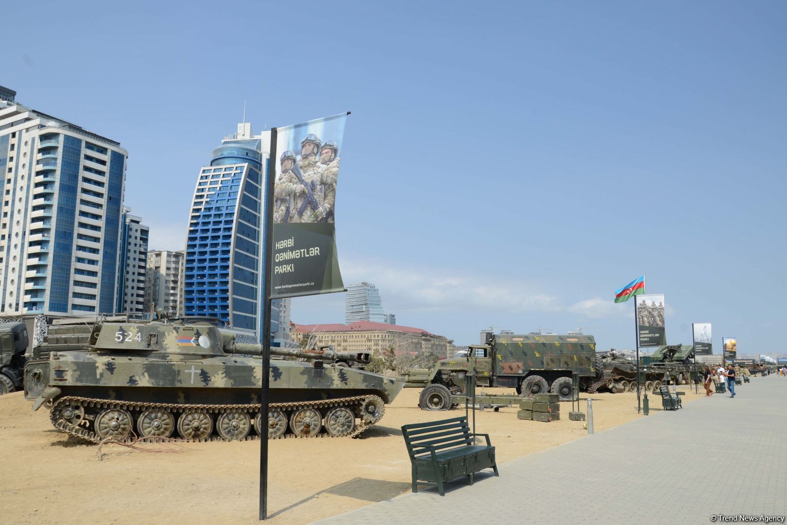 Посетителям Парка военных трофеев в Баку демонстрируется мощь азербайджанской армии (ФОТОРЕПОРТАЖ)
