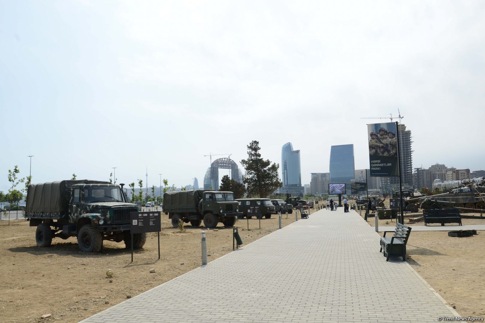 Посетителям Парка военных трофеев в Баку демонстрируется мощь азербайджанской армии (ФОТОРЕПОРТАЖ)
