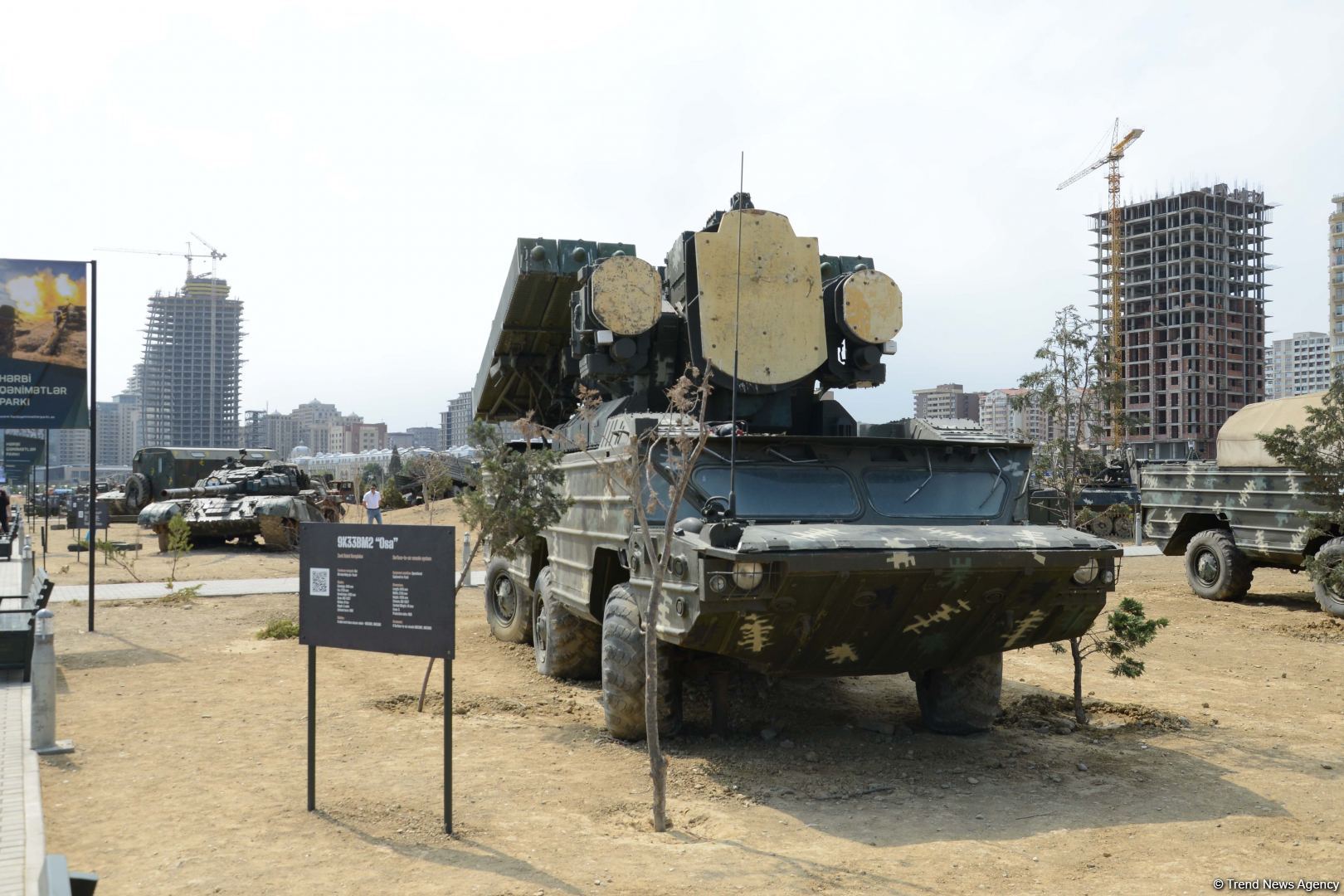 Посетителям Парка военных трофеев в Баку демонстрируется мощь азербайджанской армии (ФОТОРЕПОРТАЖ)