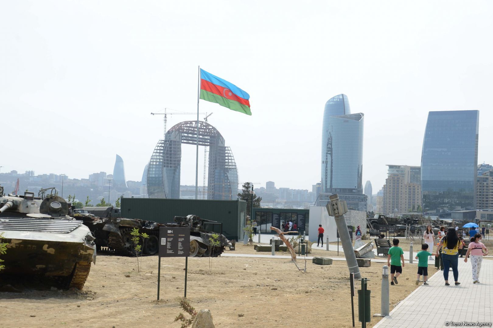 Посетителям Парка военных трофеев в Баку демонстрируется мощь азербайджанской армии (ФОТОРЕПОРТАЖ)