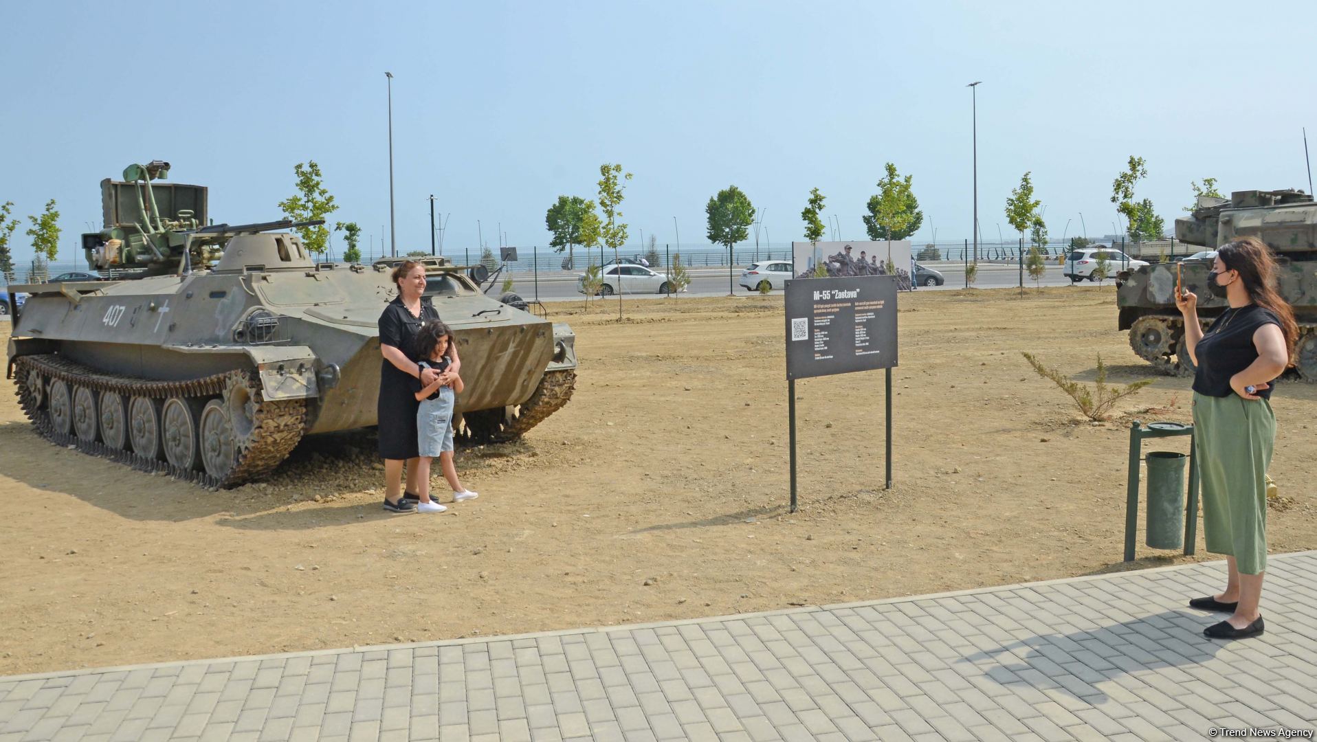Посетителям Парка военных трофеев в Баку демонстрируется мощь азербайджанской армии (ФОТОРЕПОРТАЖ)