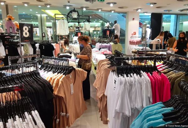 Оборот розничной торговли в Азербайджане незначительно вырос за год