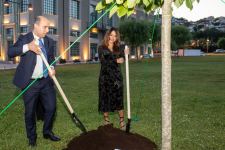 На Бакинском приморском бульваре открылась выставка Reduce, Reuse, Recycle, Respect издательского дома NARGIS (ФОТО/ВИДЕО)