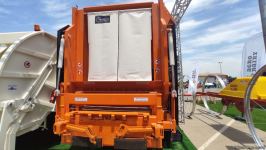 В Азербайджане впервые начато производство двух видов мусоровозов (ФОТО)