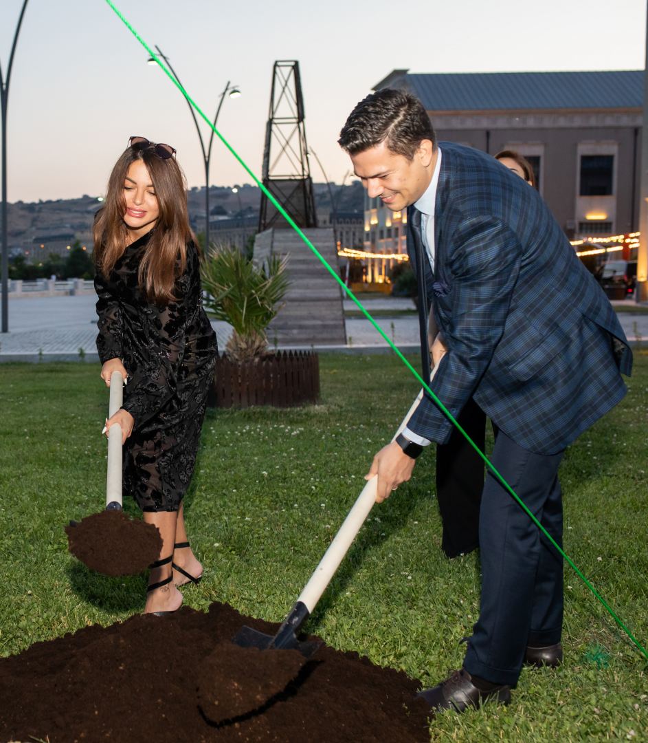 На Бакинском приморском бульваре открылась выставка Reduce, Reuse, Recycle, Respect издательского дома NARGIS (ФОТО/ВИДЕО)