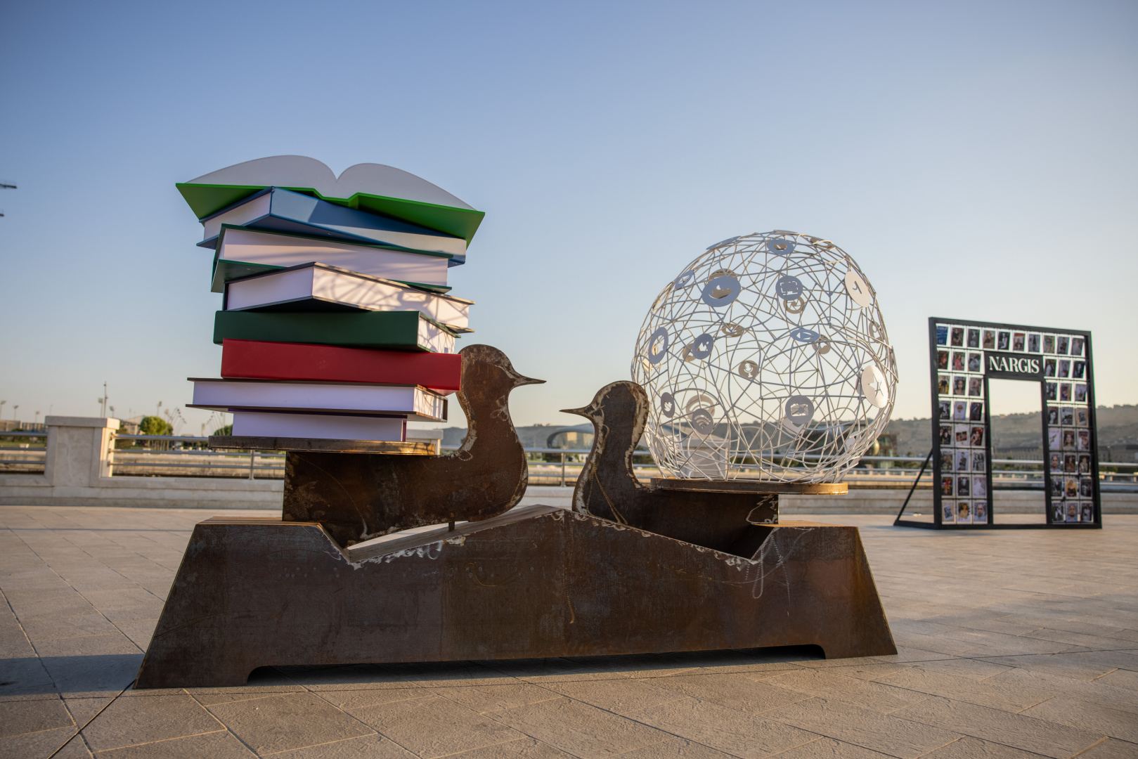 На Бакинском приморском бульваре открылась выставка Reduce, Reuse, Recycle, Respect издательского дома NARGIS (ФОТО/ВИДЕО)