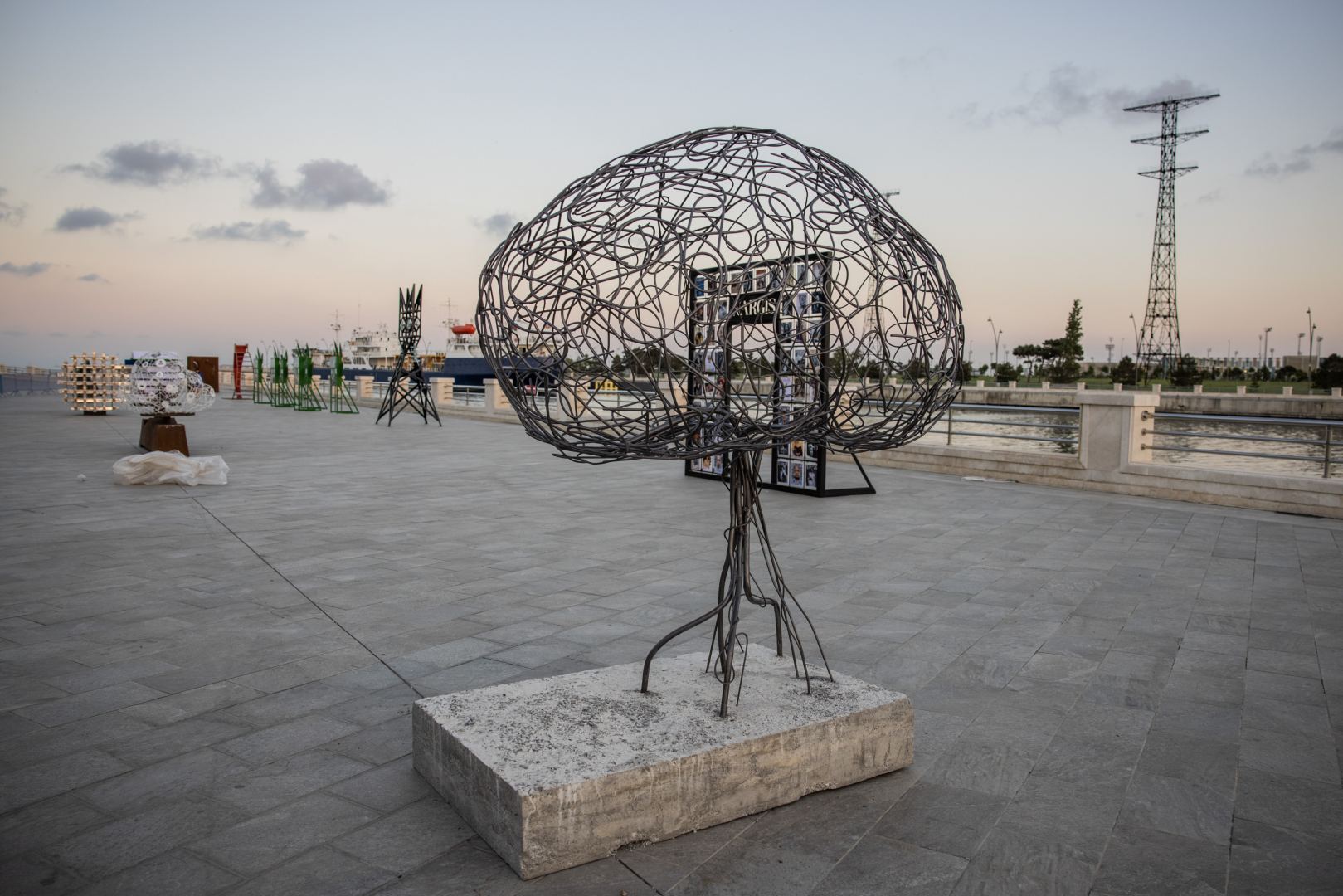 На Бакинском приморском бульваре открылась выставка Reduce, Reuse, Recycle, Respect издательского дома NARGIS (ФОТО/ВИДЕО)